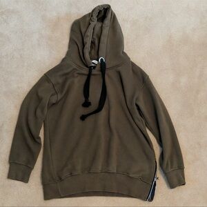 Green oversized sweatshirt